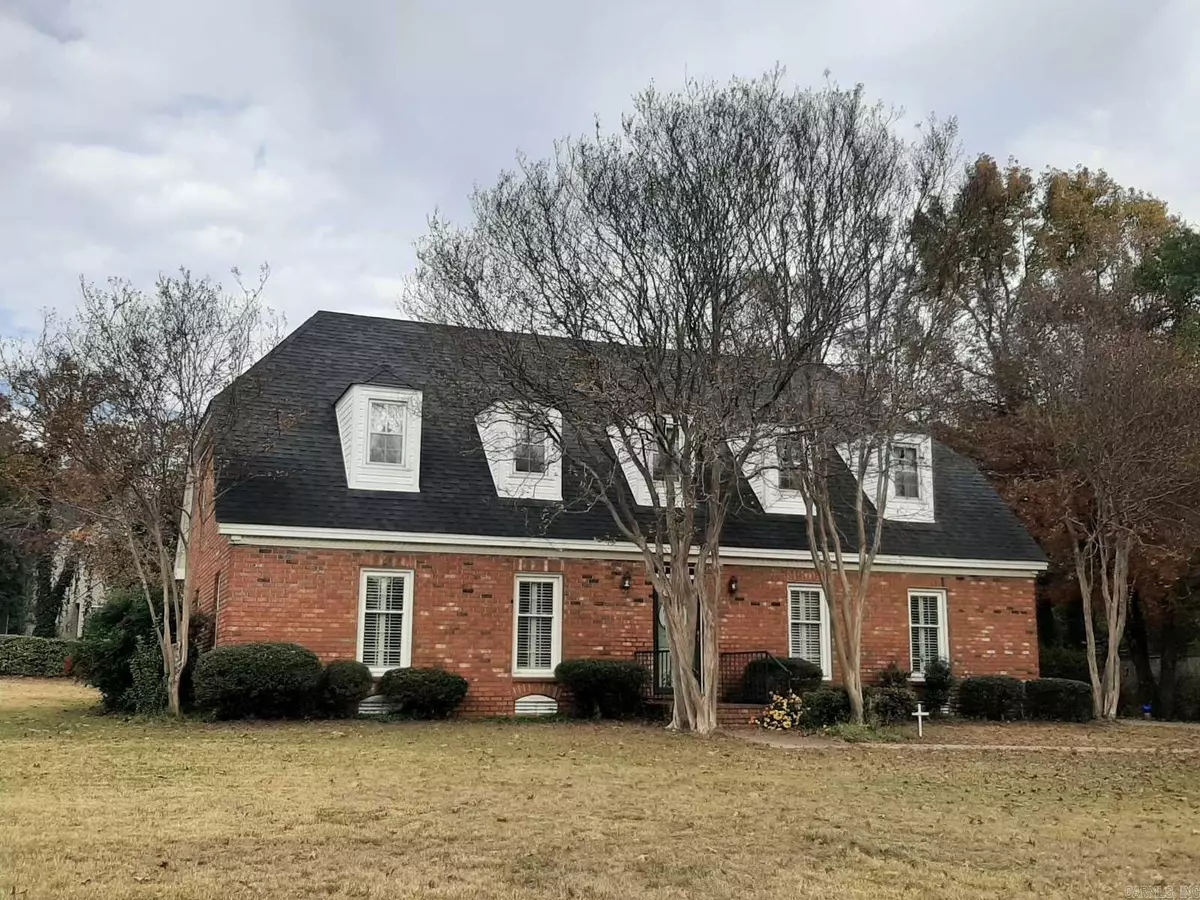 Searcy, AR 72143,2 Robinwood