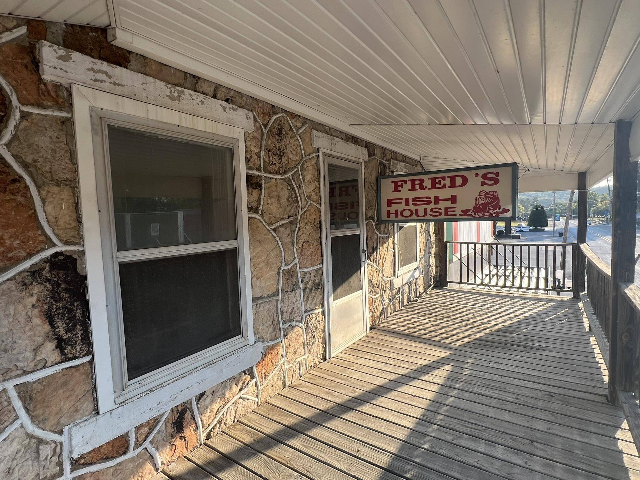 Mammoth Spring, AR 72554,225 Main Street