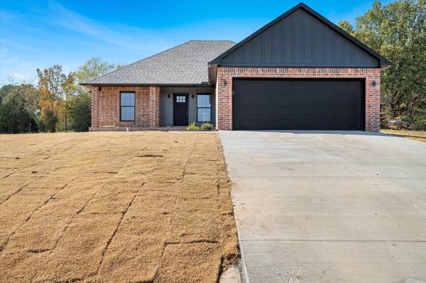 151 Raymond, Paragould, AR 72450