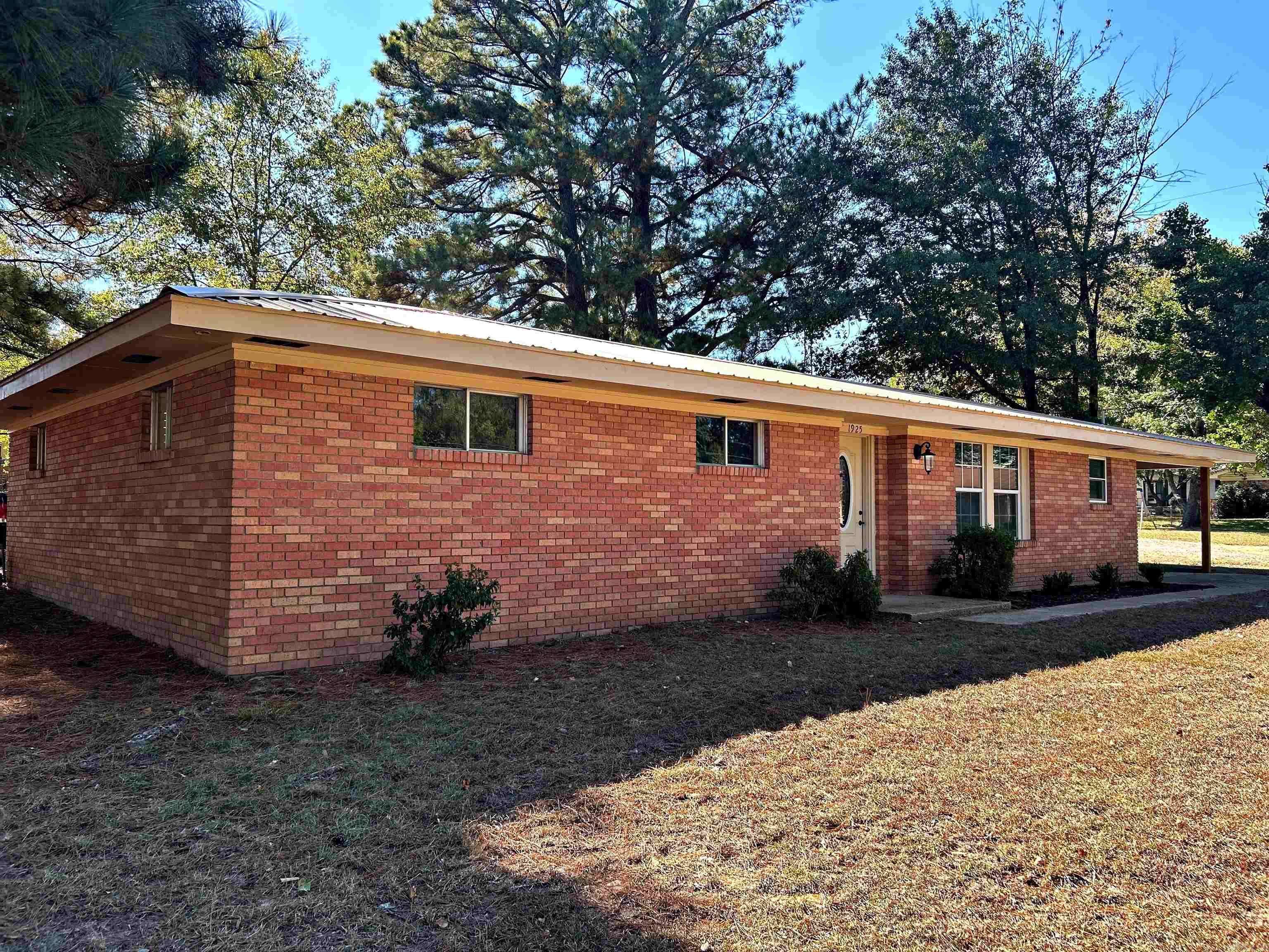 Arkadelphia, AR 71923,1925 Walnut Street