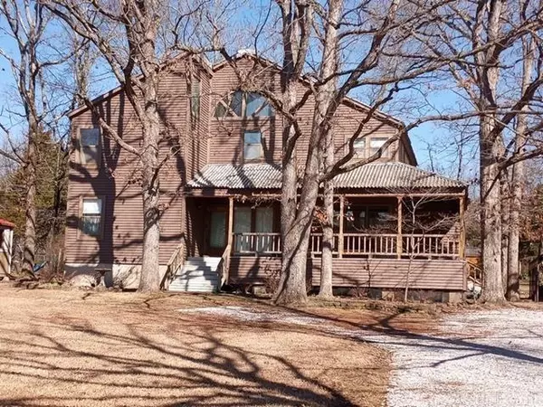 905 Oak Street, Mountain View, AR 72560