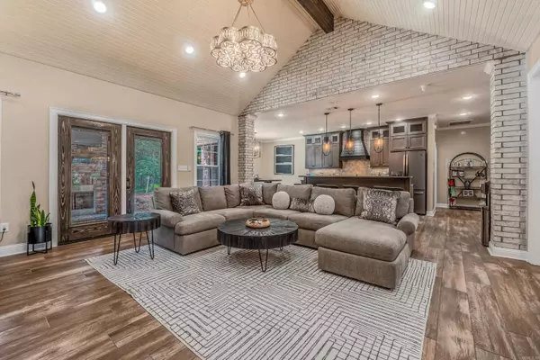 Jacksonville, AR 72076,2400 Hunters Chase Court