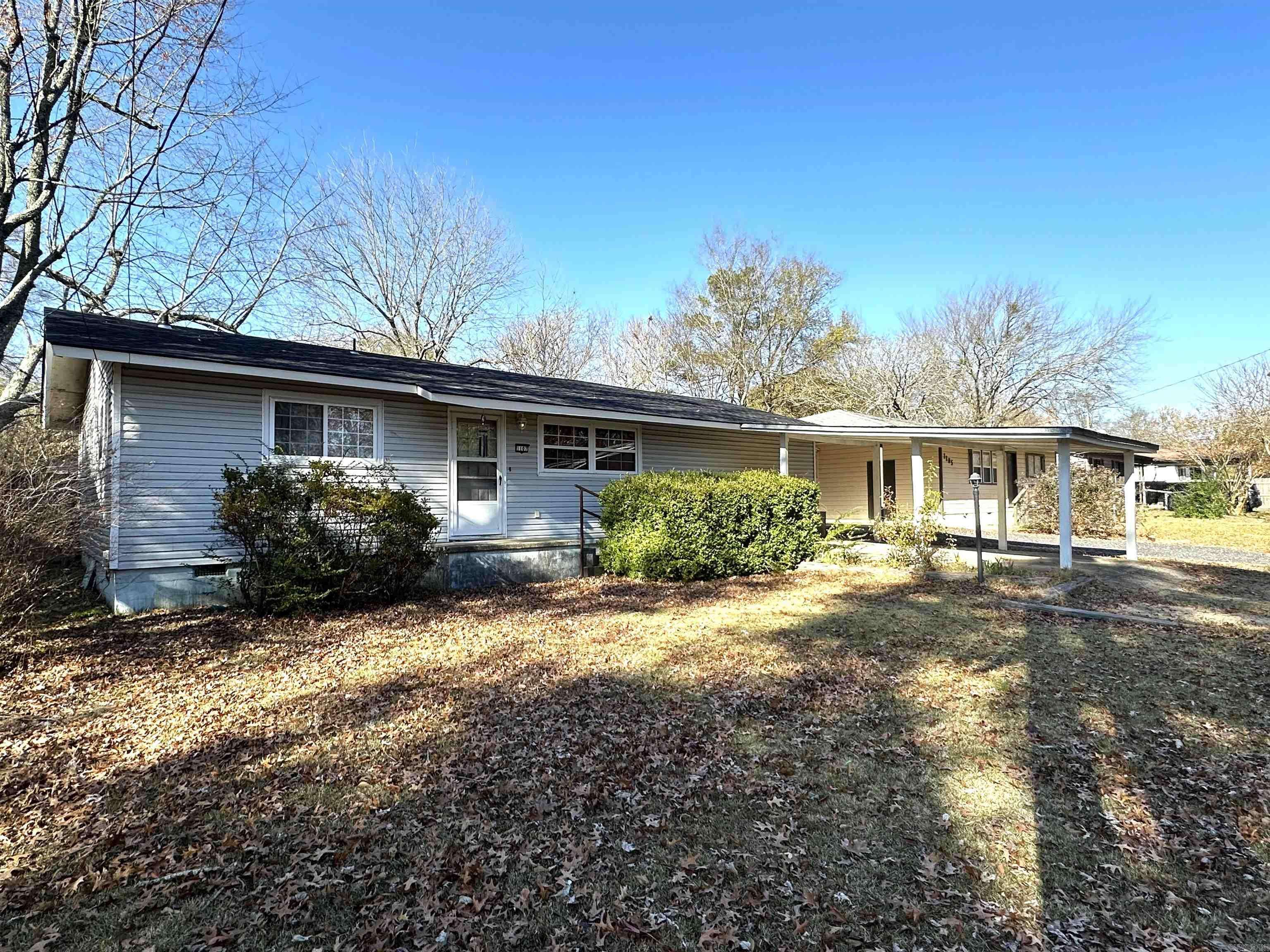Mena, AR 71953,1107 Glenaire St