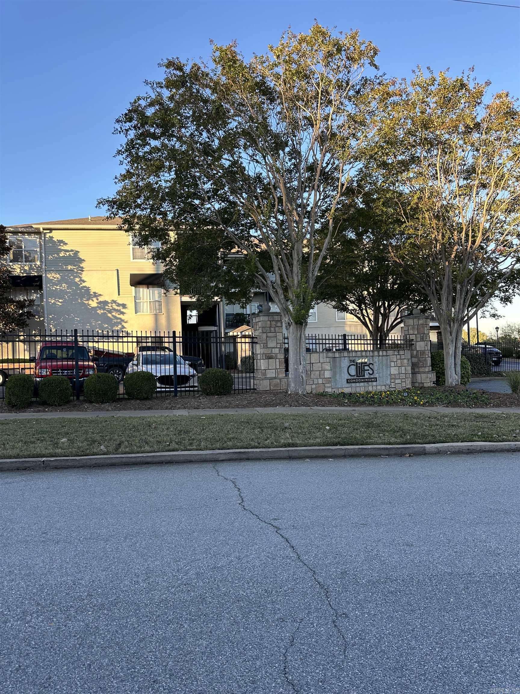 800 North Street41, Little Rock, AR 72201-1347