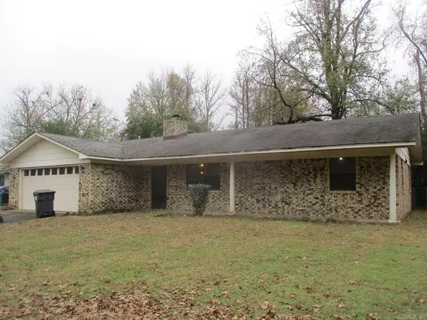 2108 E 15th Street, Russellville, AR 72802