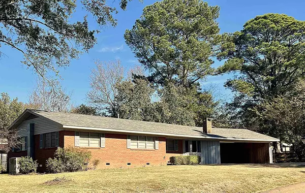 716 W Maple Avenue, De Queen, AR 71832