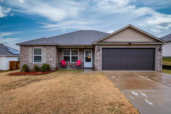 1816 Honeycomb Street, Sherwood, AR 72170