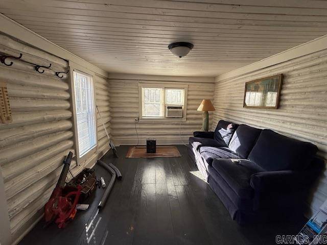 Pineville, AR 72566,552 Little Creek Lane