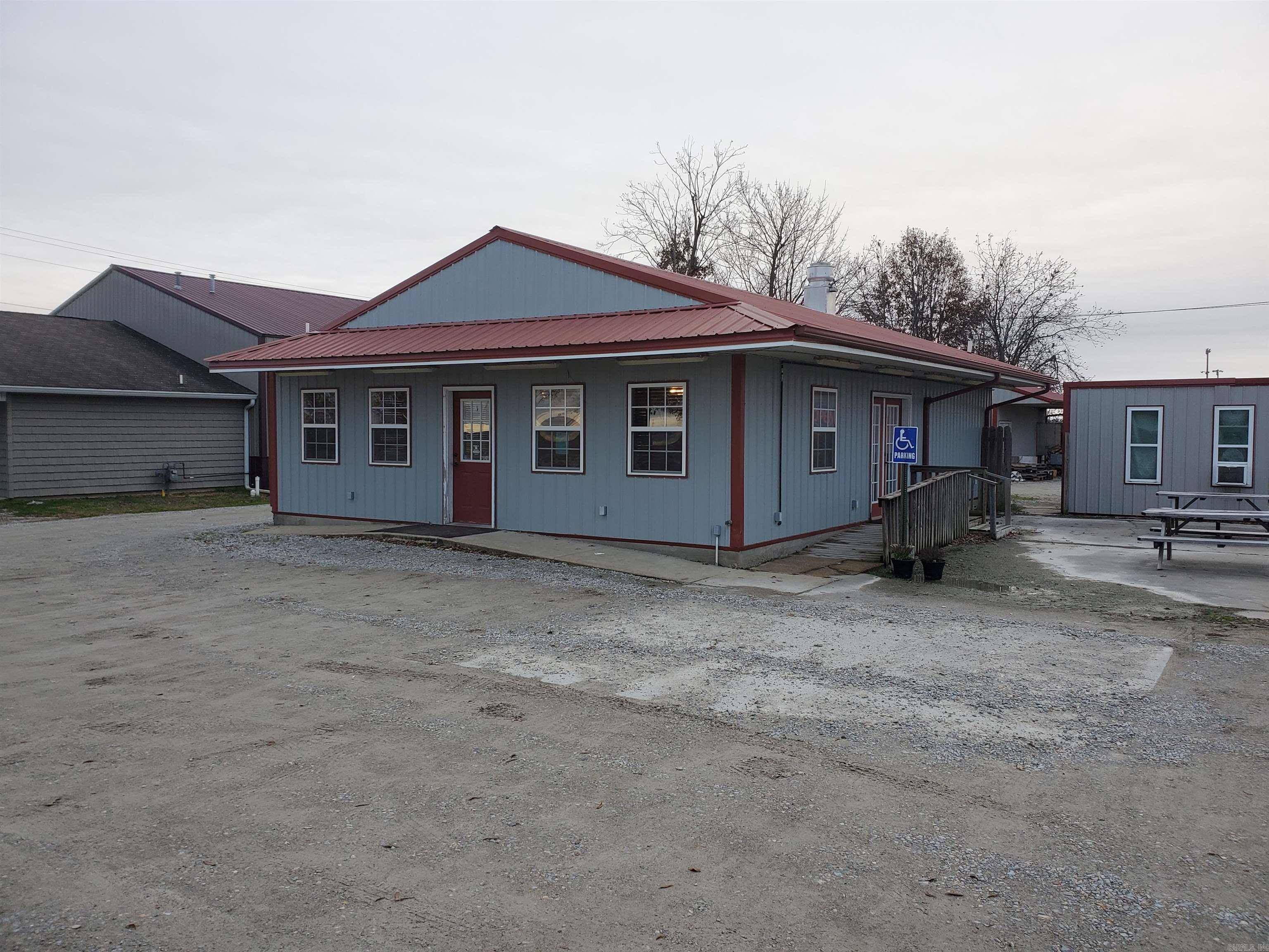 Piggott, AR 72454,1259 E Main Street