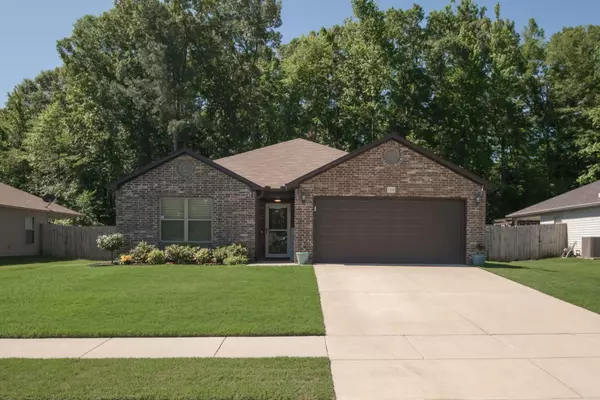 1310 Crossing Loop, Bryant, AR 72022