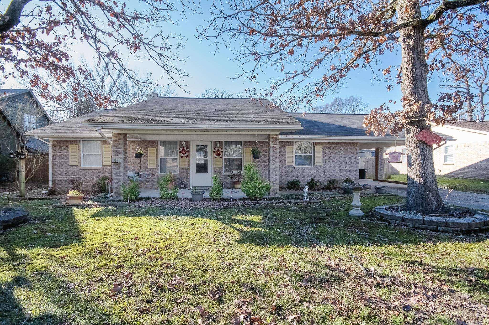 1607 Faye Street, Mena, AR 71953