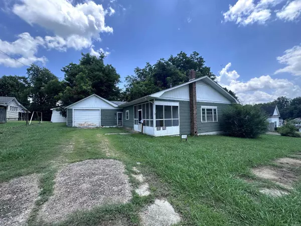 Piggott, AR 72454,162 S 10th Avenue