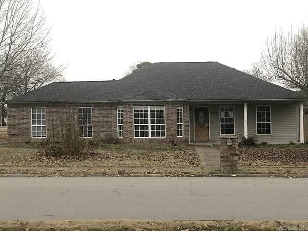 3214 Meadowlake Drive, Bryant, AR 72022