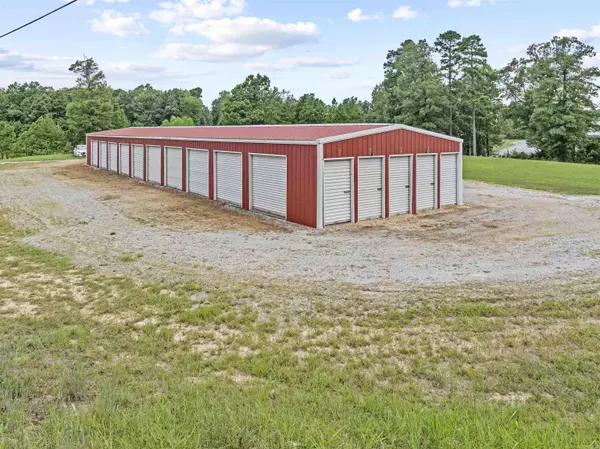 16 MC 3055, Yellville, AR 72687