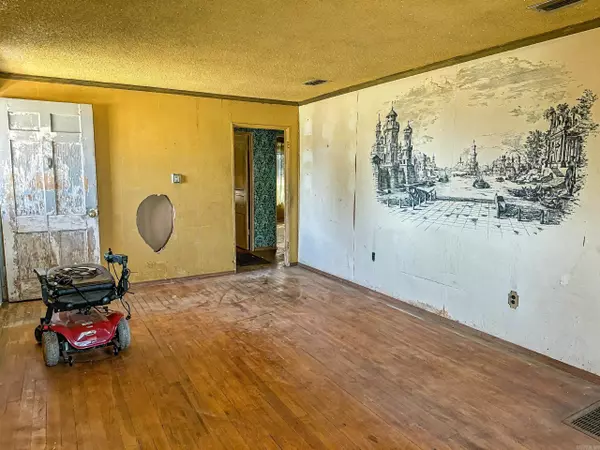 Little Rock, AR 72206,Address not disclosed