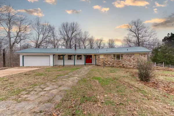 1213 Cedar Glade Trl, Salem, AR 72576