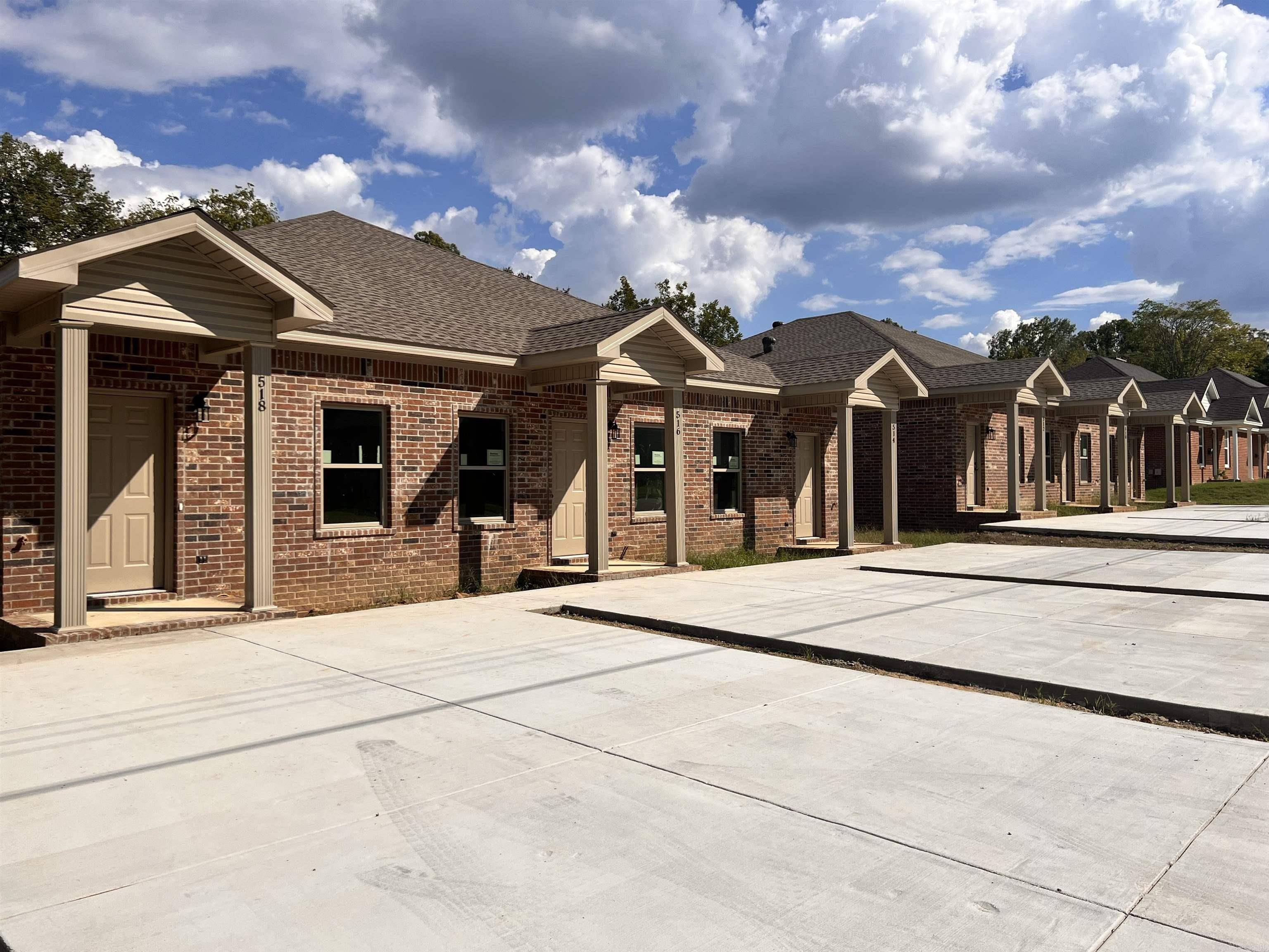 508 and 510 N Oak St975.00, Searcy, AR 72143