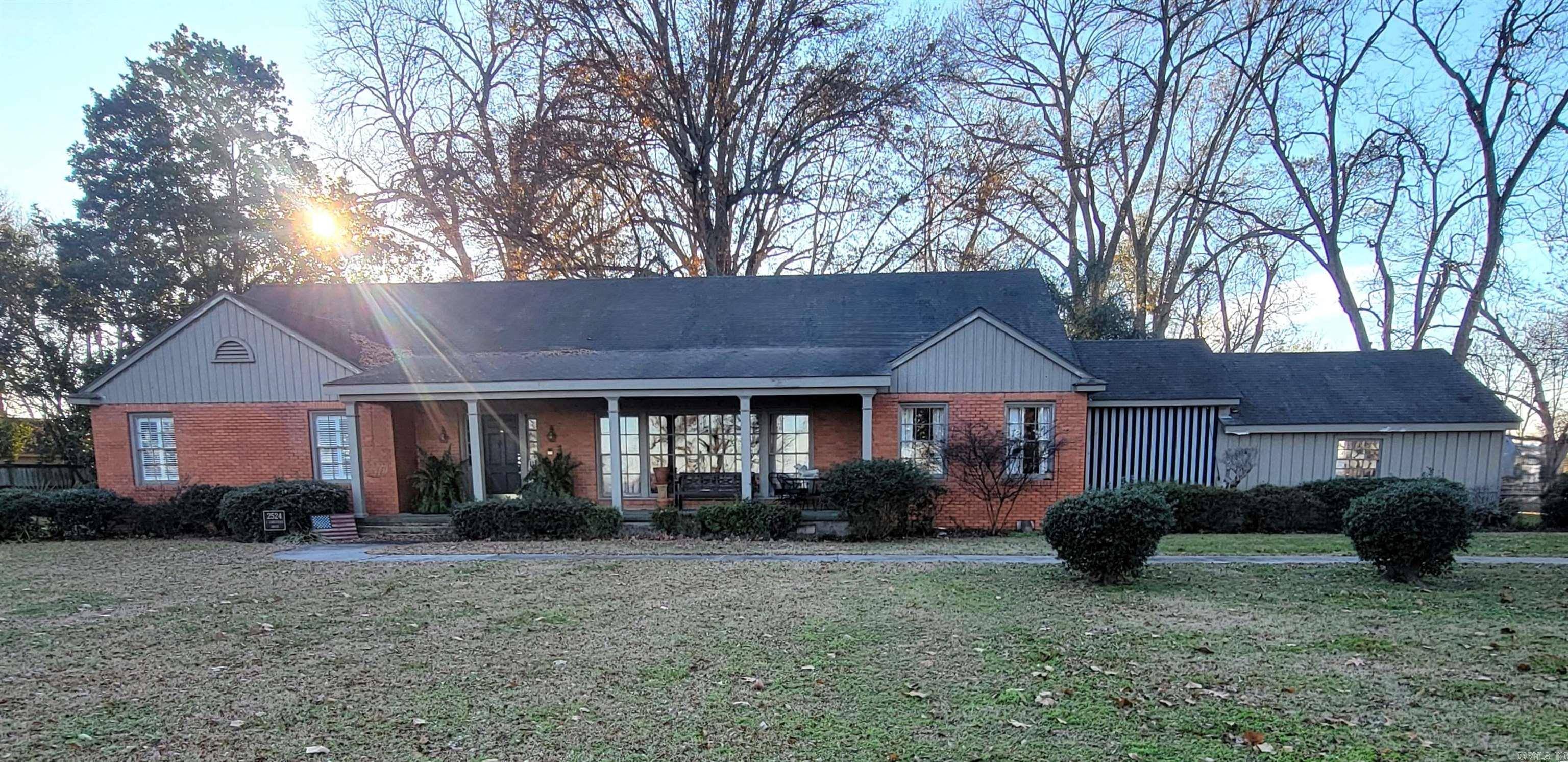 2524 Lakeshore, Lake Village, AR 71663-9999