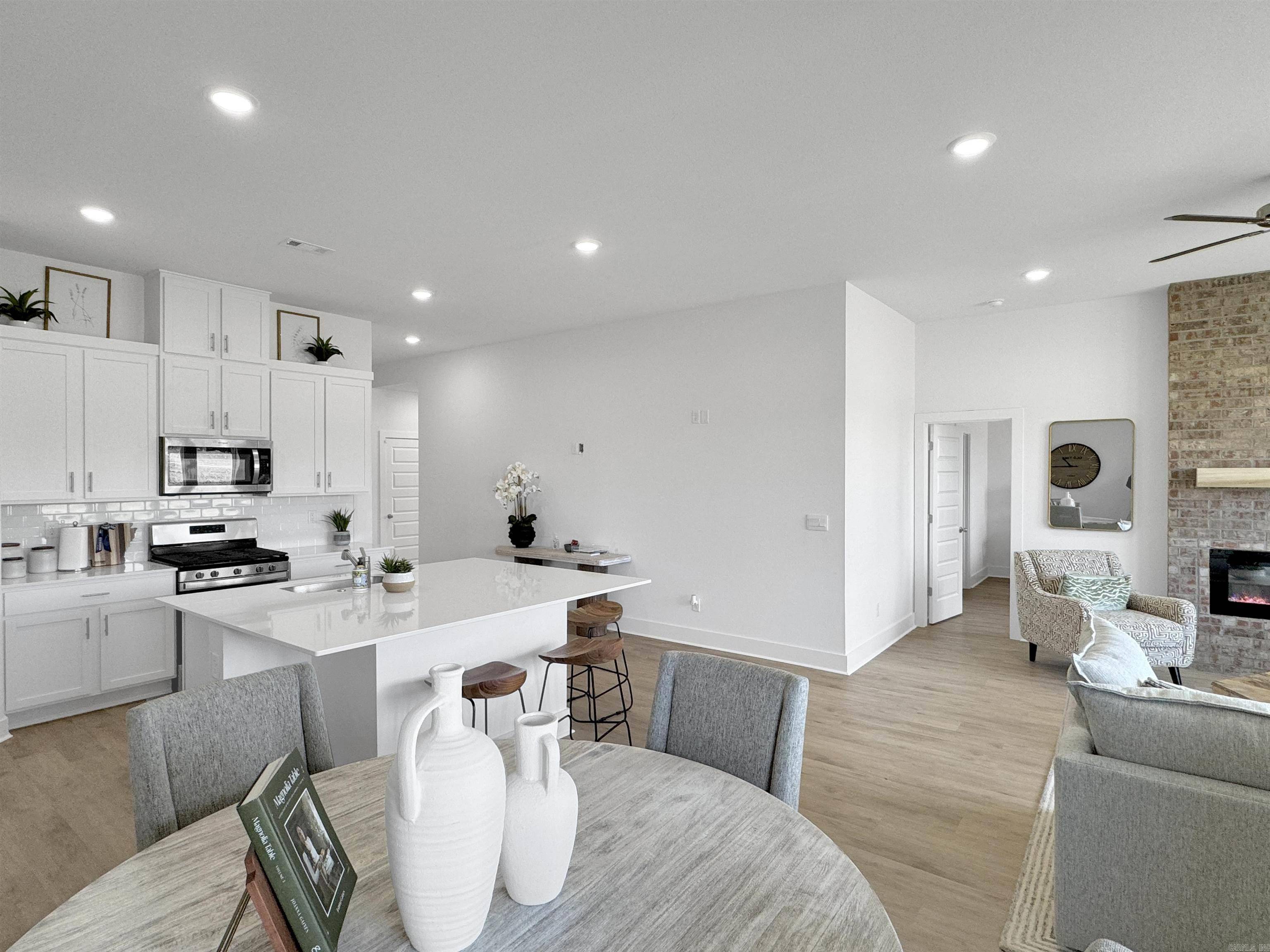 Maumelle, AR 72113,215 Lainey Drive