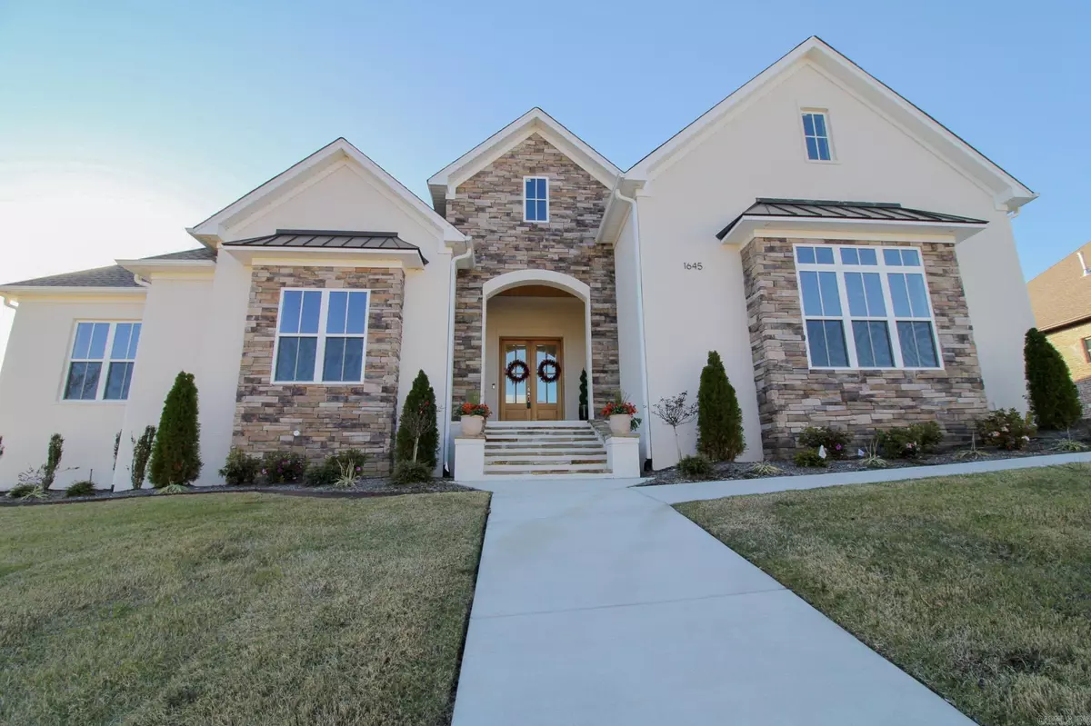 Conway, AR 72034,1645 Dolphin Drive