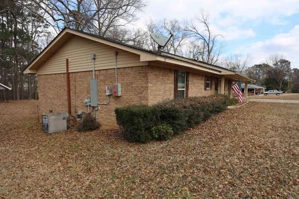 Warren, AR 71671,609 E Cedar