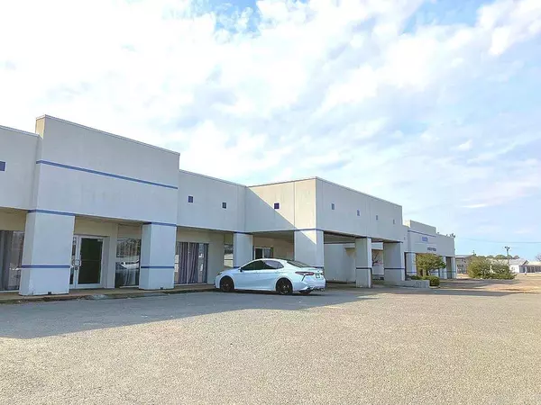 Pine Bluff, AR 71601-6846,2502 E Harding Avenue