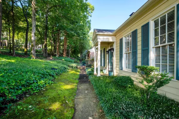 Little Rock, AR 72212,35 Windsor Court