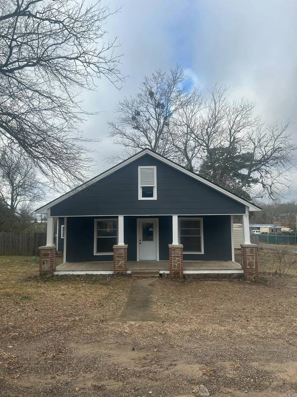 1001 Ninth Street, Mena, AR 71953