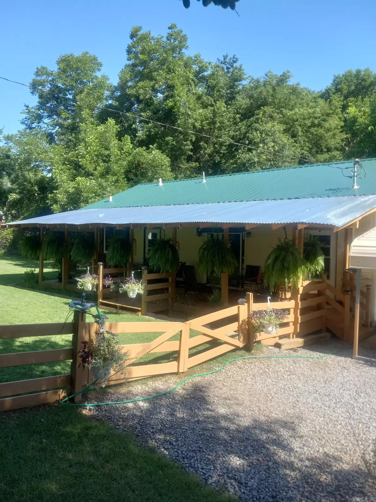 Searcy, AR 72143,Address not disclosed