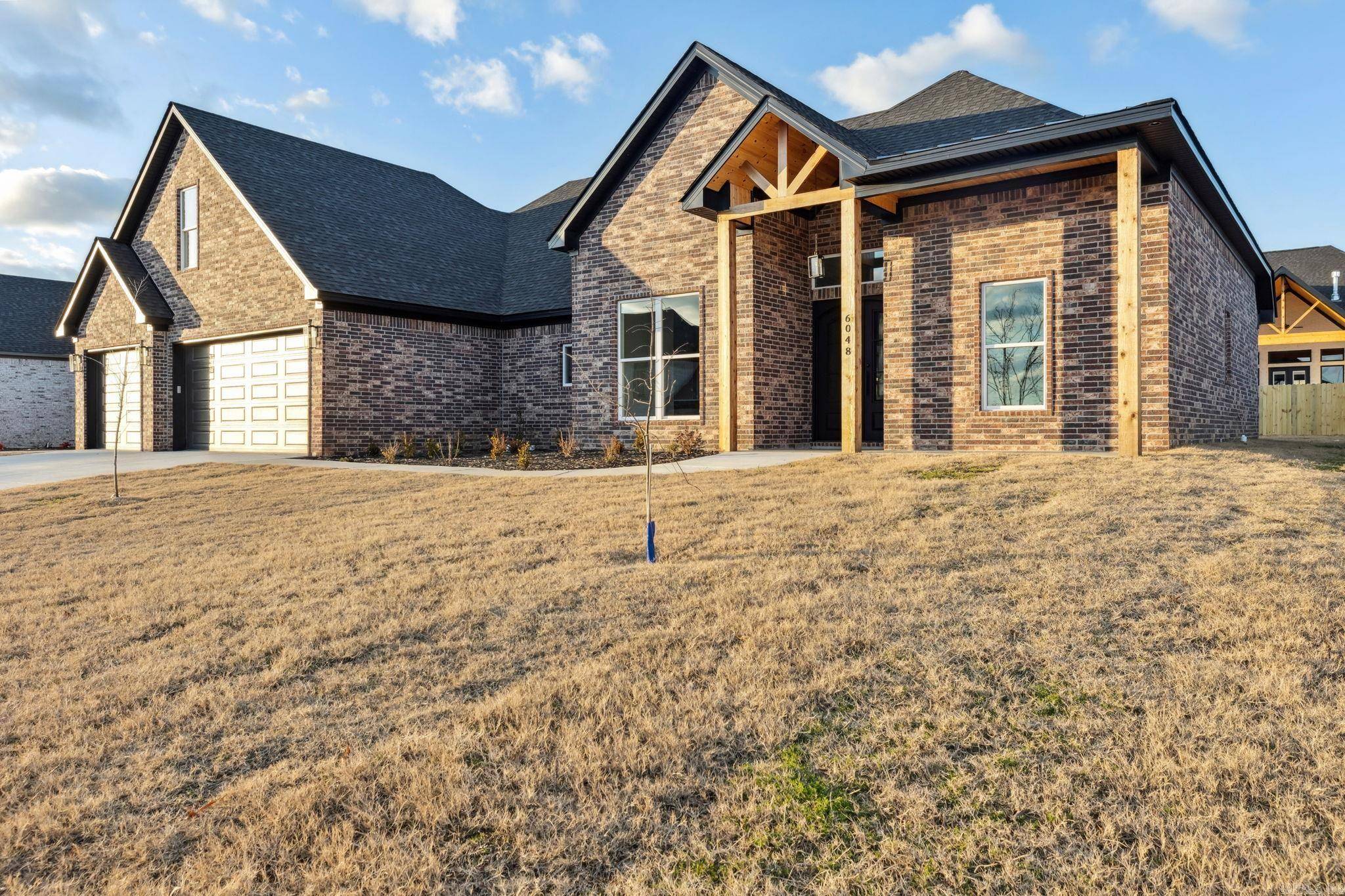 Benton, AR 72019,6048 Majestic Waters Drive