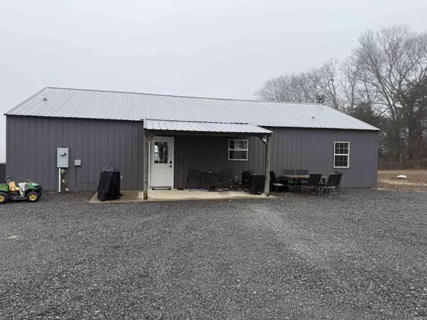 Greers Ferry, AR 72067,385 Section Line Road