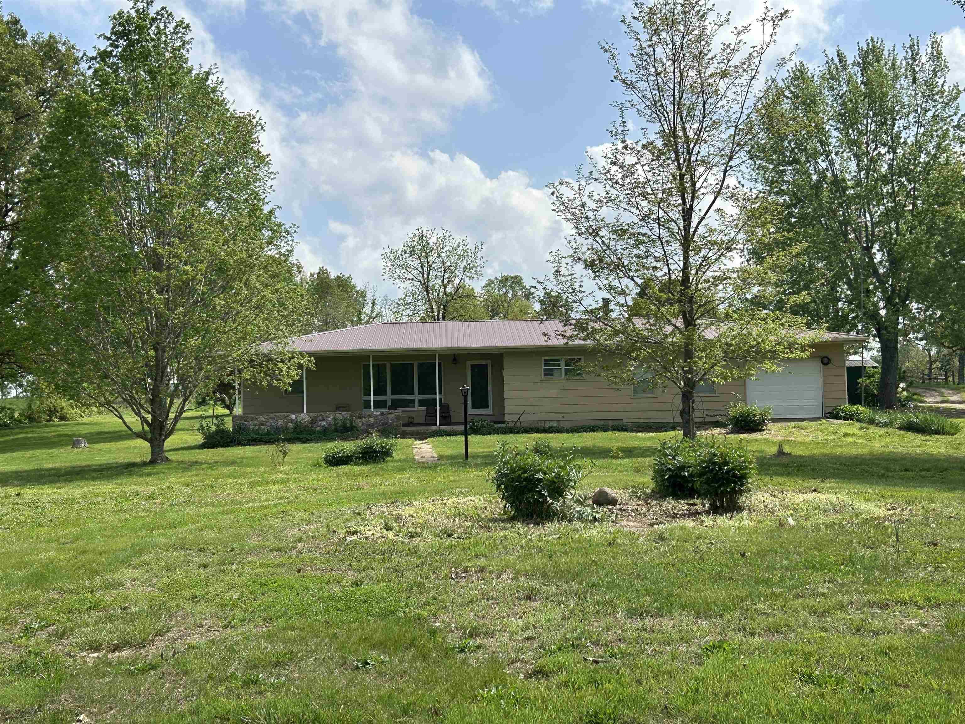 7738 P Highway Highway, Koshkonong, MO 65692-7669