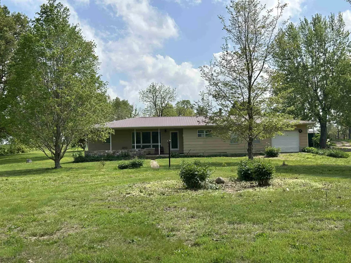 Koshkonong, MO 65692-7669,7738 P Highway Highway