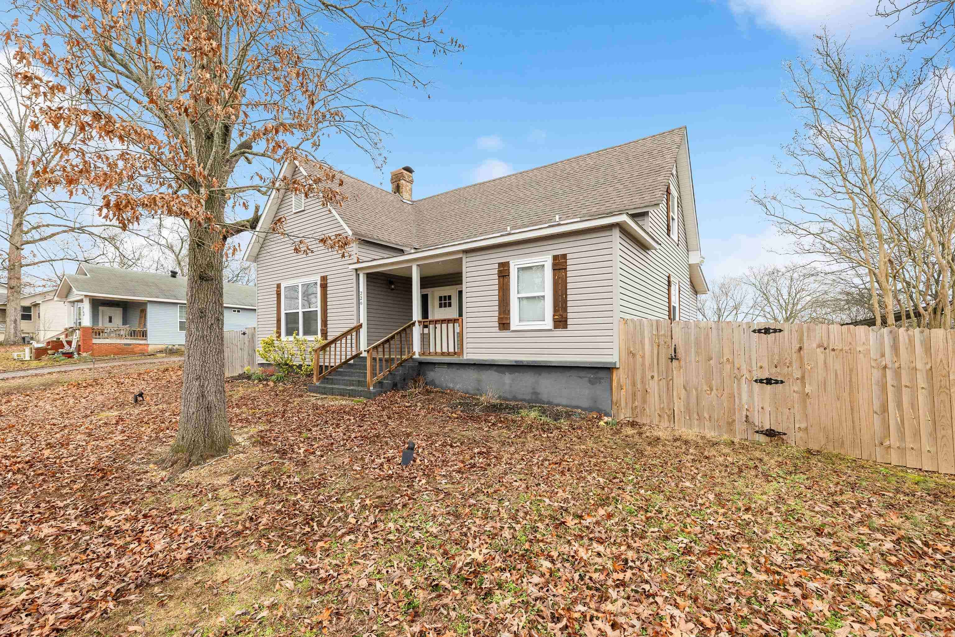 Benton, AR 72015,226 S 1st Street