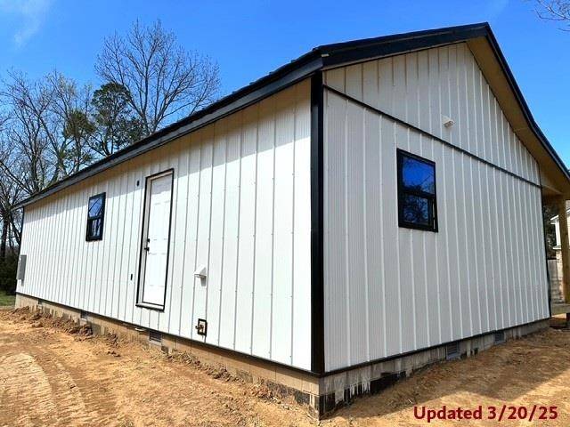 Mountain View, AR 72560,605 Frances Cove