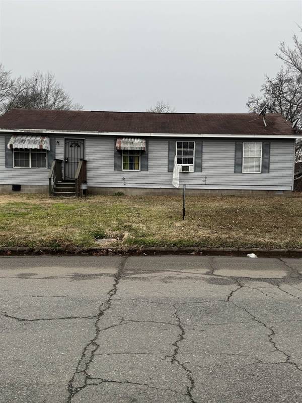 1801 W 7th Avenue, Pine Bluff, AR 71603-0000