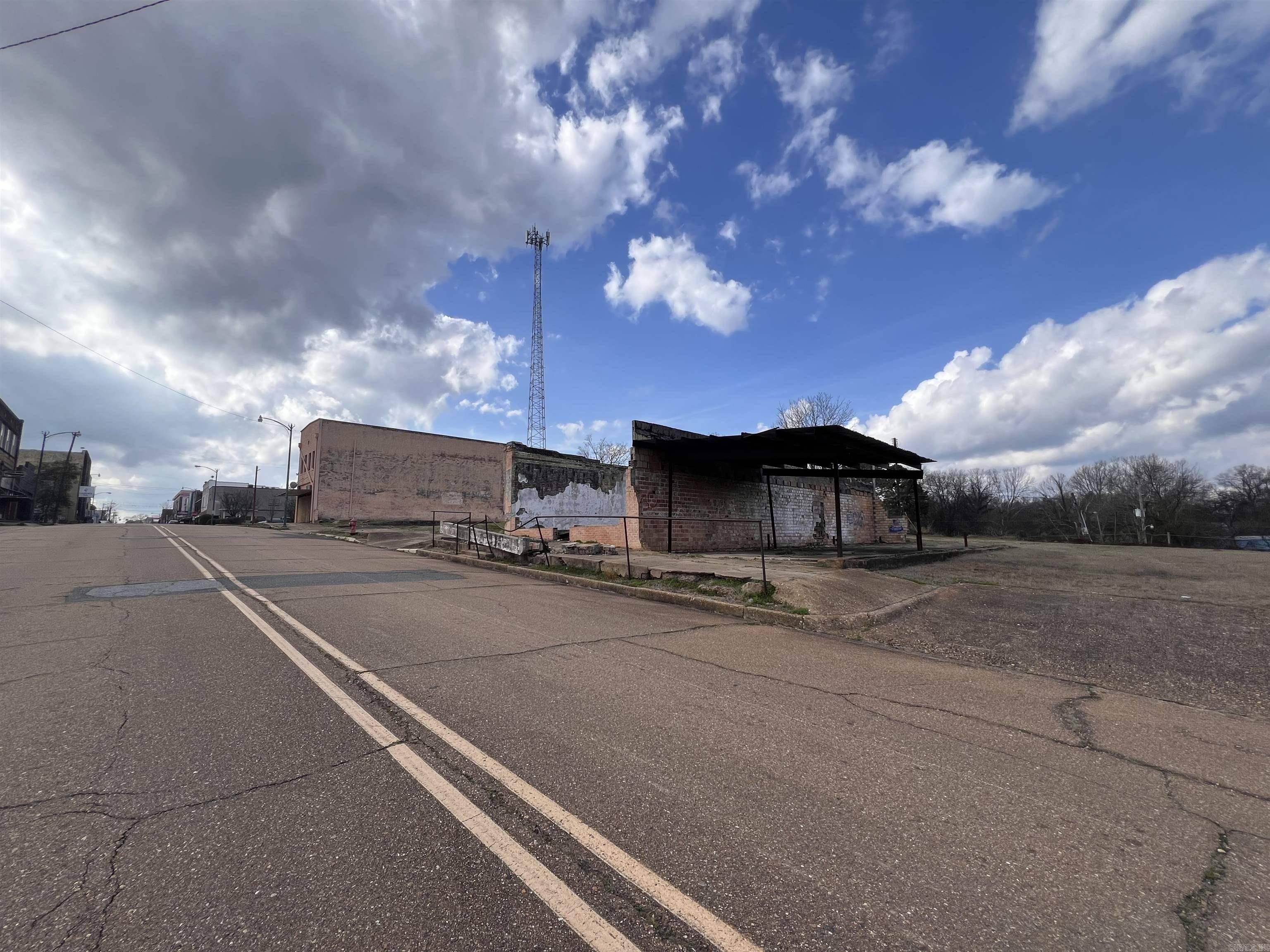 Camden, AR 71701,222 Washington Street