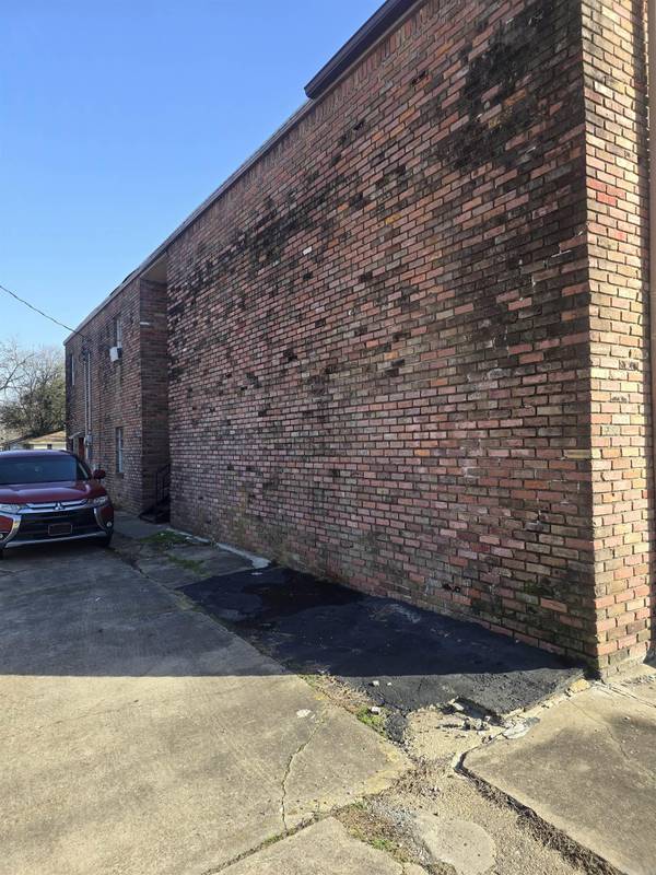 Pine Bluff, AR 71601,1600 Brentwood Drive