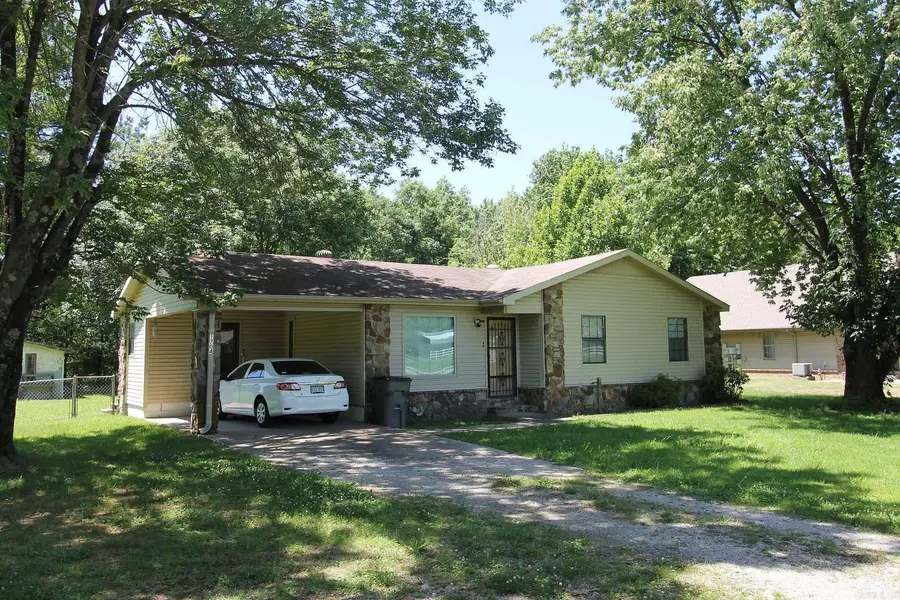 1704 Rector Rd, Paragould, AR 72450