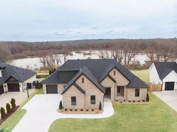 114 Timberland Trail,  Maumelle,  AR 72113