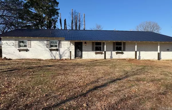 Clarksville,  AR 72830