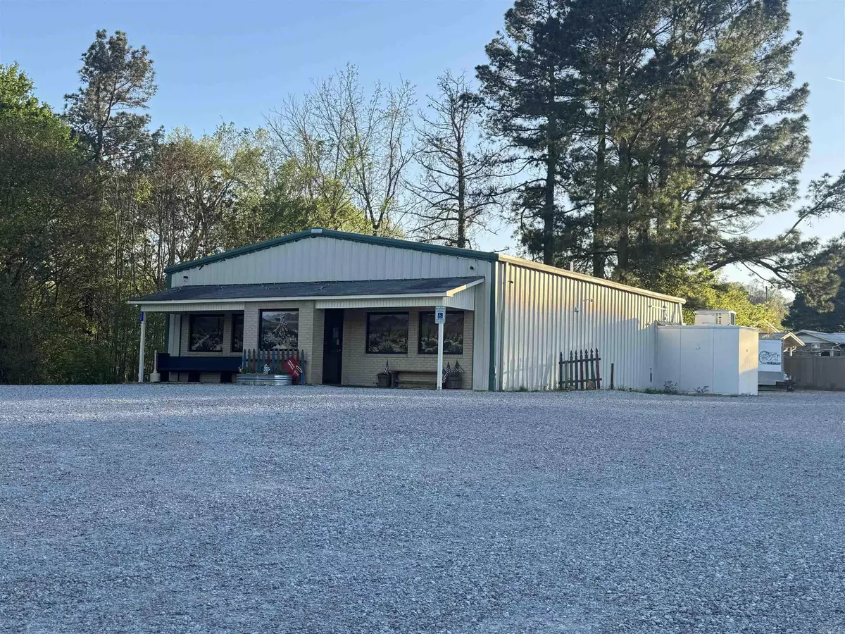 Mount Pleasant, AR 72561,52 S Main Street