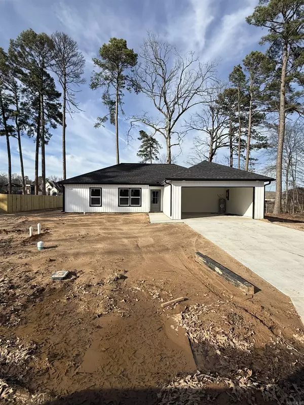 225 dogwood Drive, White Hall, AR 71602