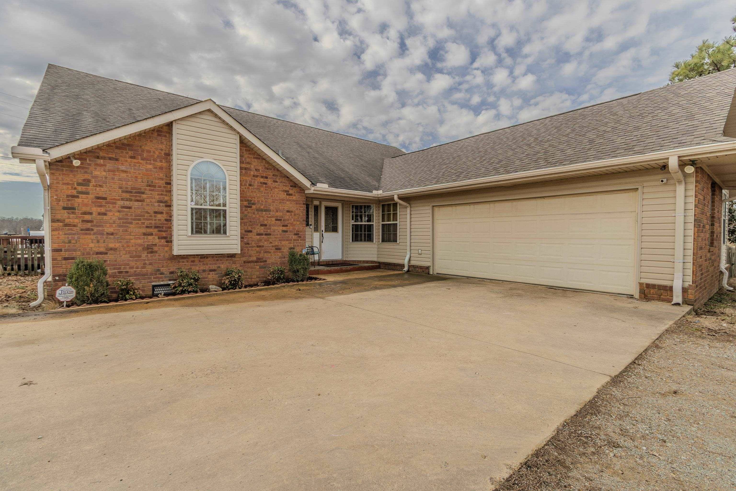 725 Greene 523 Road, Paragould, AR 72450