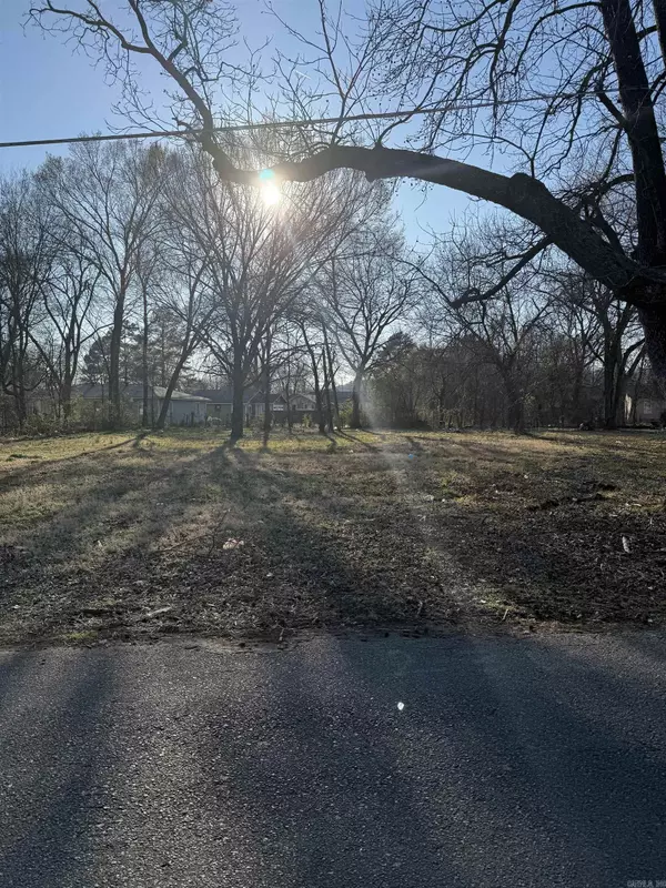 2310 Railroad Avenue, North Little Rock, AR 72114