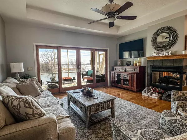 Horseshoe Bend, AR 72512,1501 E Emerald Cove Drive
