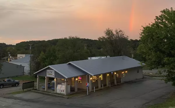 304 S Market Street, Alton, MO 65606