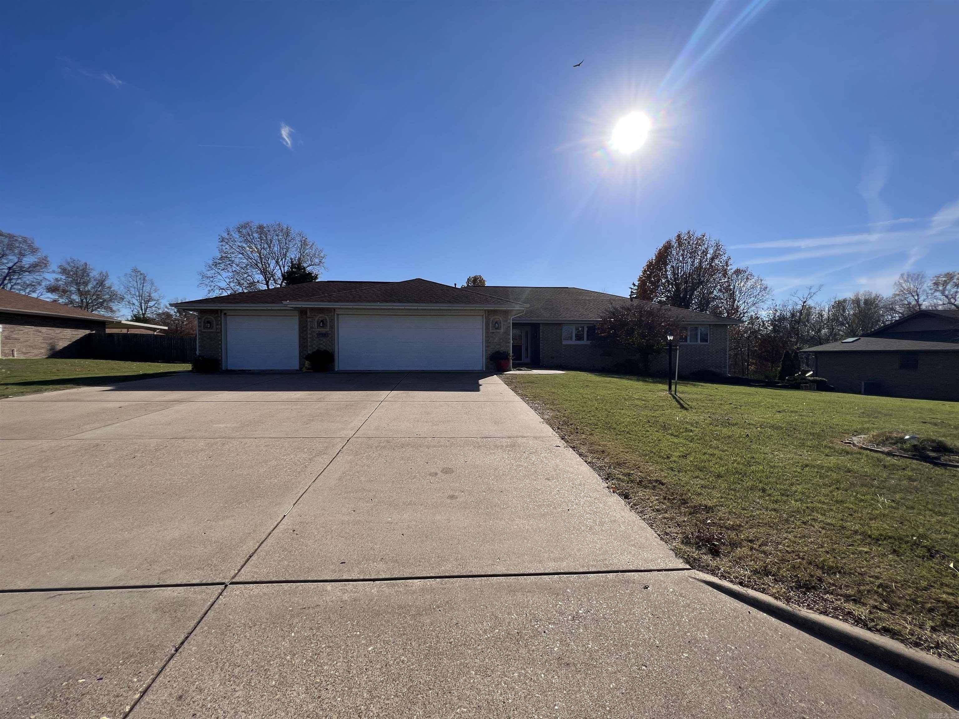 244 Northpointe Dr, Mountain Home, AR 72653