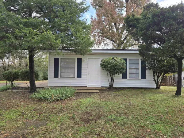 Russellville, AR 72801,1319 S Houston Ave