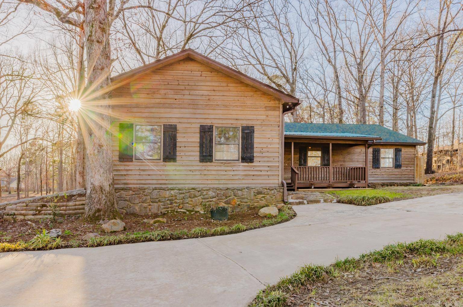 9709 Glenda Road, Alexander, AR 72002-9757